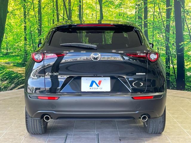 安心の最長１０年・走行無制限保証（有償）をご用意。保証内容も充実はもちろん、無料点検＆オイル交換や、年中無休の全国・２４時間ロードサービスも付帯されておりますのでご安心下さい。