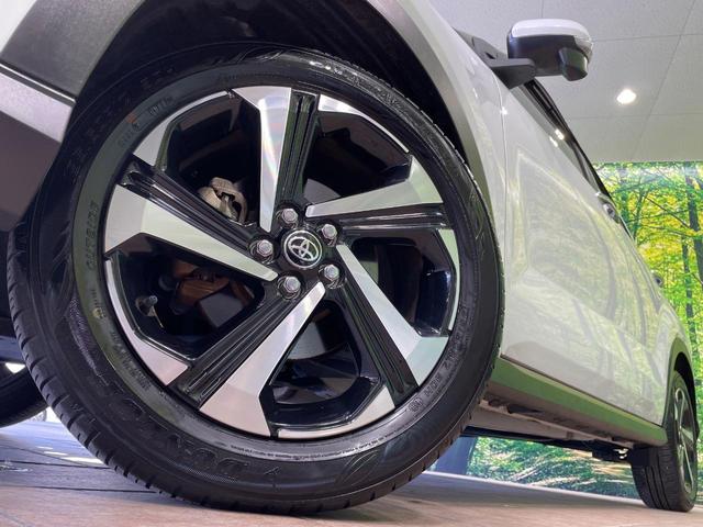 【純正１７インチアルミホイール】外観にマッチした純正アルミホイールを装着しております。各種社外アルミホイールや、スタッドレスタイヤも取扱いしております。是非ご相談ください♪