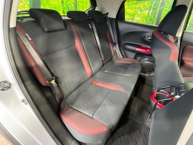 後部座席も気になるようなキズ・汚れやへたり等、大きなダメージはなく、良好な状態です。