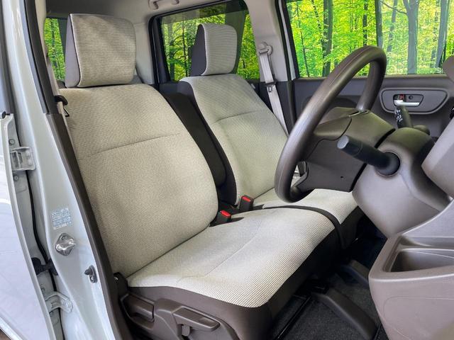 運転席シート廻りは使用感も少なく、良好な状態となっています。丁寧に使われていたことがよくわかりますね。