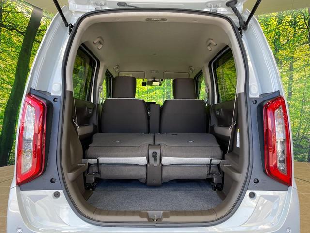 後席を格納すると、これだけの広さが！シーンに合わせたシートアレンジで、大きな荷物も積むことが出来ます♪