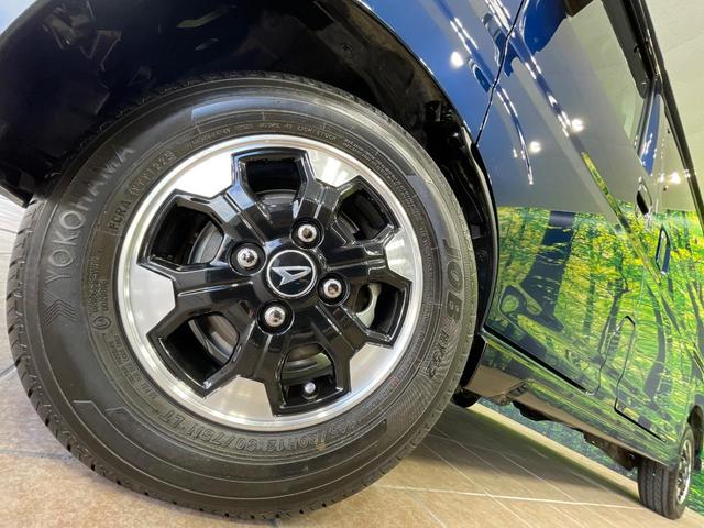 【純正１２インチアルミホイール】外観にマッチした純正アルミホイールを装着しております。各種社外アルミホイールや、スタッドレスタイヤも取扱いしております。是非ご相談くださ