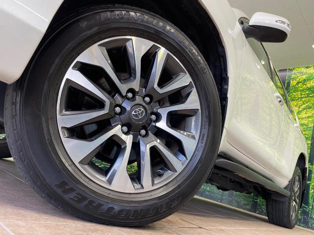 【純正１９インチアルミホイール】外観にマッチした純正アルミホイールを装着しております。各種社外アルミホイールや、スタッドレスタイヤも取扱いしております。是非ご相談ください♪