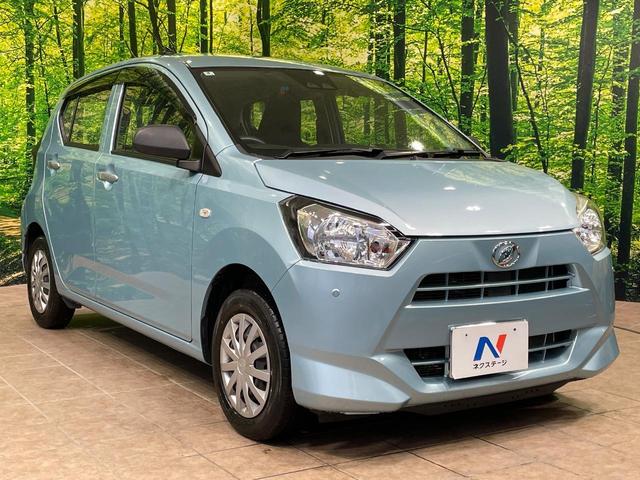 高透明度のガラス皮膜で撥水はもちろん、上質なツヤ・光沢を実現。紫外線や酸性雨から大切な愛車を保護し、色あせ・劣化を防止。「弾スプラッシュコート」、「弾プリミッサコート」からお選びいただけます。