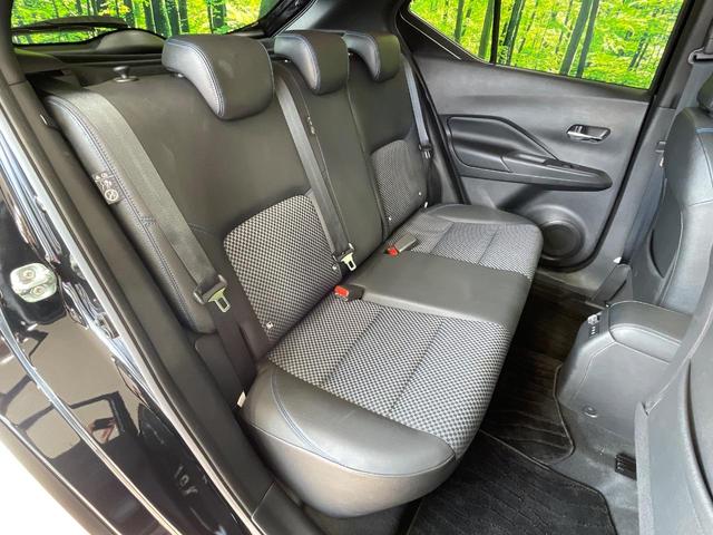 後部座席も気になるようなキズ・汚れやへたり等、大きなダメージはなく、良好な状態です。