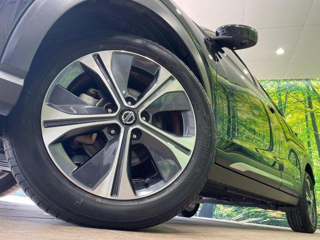 【純正１７インチアルミホイール】外観にマッチした純正アルミホイールを装着しております。各種社外アルミホイールや、スタッドレスタイヤも取扱いしております。是非ご相談ください♪