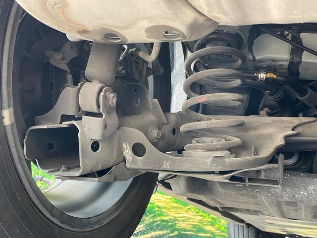 お車を安心してお乗りいただく為には、足回りの定期点検が欠かせません。サービスサポート（有償保証）では無料点検もご提供しており、安心のカーライフをお過ごしいただけるサポート体制が整っています。