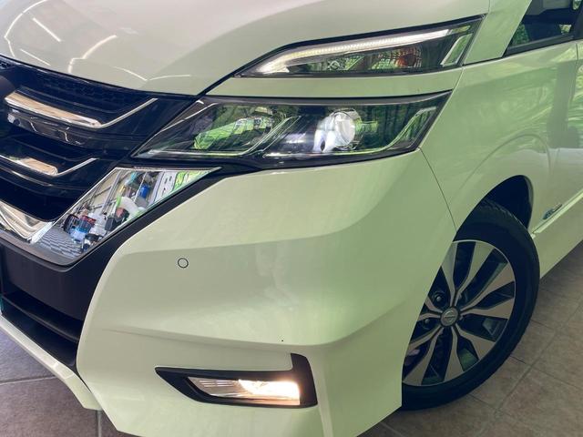 【ＬＥＤヘッドライト】悪天候や夜間走行時も良好な視界を確保し安心して運転できる高輝度ＬＥＤヘッドライトを装備！点灯速度が早く、消費電力も抑えられています。