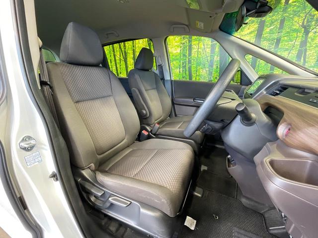 フリード Ｇ・ホンダセンシング　１年保証付　禁煙車　衝突軽減装置　ＳＤナビ　バックカメラ　両側電動スライドドア　レーダークルーズコントロール　ＬＥＤヘッドライト　ＥＴＣ　Ｂｌｕｅｔｏｏｔｈ再生　クリアランスソナー（8枚目）