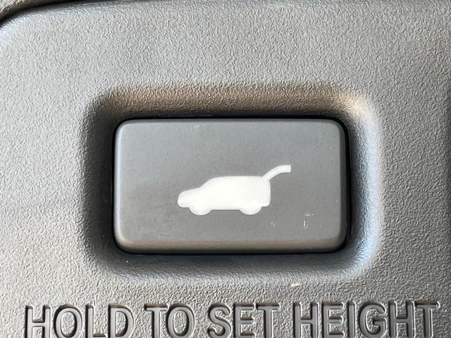 ヴェゼル ｅ：ＨＥＶ　Ｚ　１年保証　全周囲カメラ　衝突被害軽減システム　禁煙車　電動リアゲート　ハーフレザーシート　コーナーセンサー　スマートキー　ＬＥＤヘッド　ＥＴＣ２．０　純正１８インチアルミ　オートライト（32枚目）