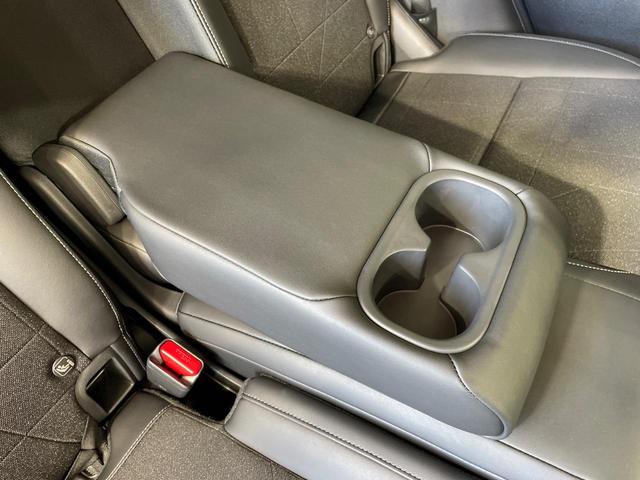 ヴェゼル ｅ：ＨＥＶ　Ｚ　１年保証　全周囲カメラ　衝突被害軽減システム　禁煙車　電動リアゲート　ハーフレザーシート　コーナーセンサー　スマートキー　ＬＥＤヘッド　ＥＴＣ２．０　純正１８インチアルミ　オートライト（48枚目）