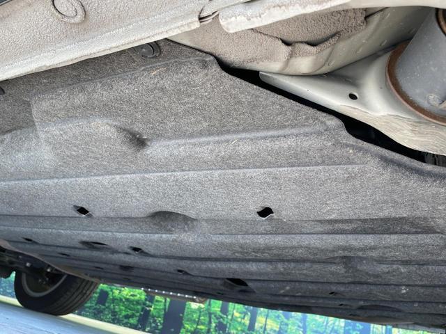 ヴェゼル ｅ：ＨＥＶ　Ｚ　１年保証　全周囲カメラ　衝突被害軽減システム　禁煙車　電動リアゲート　ハーフレザーシート　コーナーセンサー　スマートキー　ＬＥＤヘッド　ＥＴＣ２．０　純正１８インチアルミ　オートライト（53枚目）