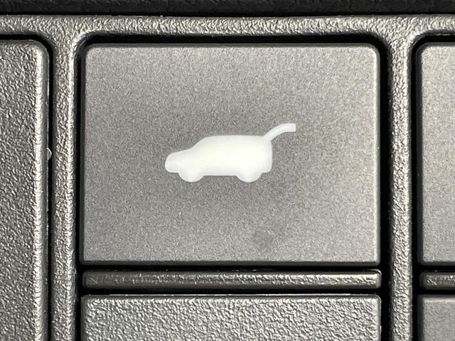 ヴェゼル ｅ：ＨＥＶ　Ｚ　１年保証　全周囲カメラ　衝突被害軽減システム　禁煙車　電動リアゲート　ハーフレザーシート　コーナーセンサー　スマートキー　ＬＥＤヘッド　ＥＴＣ２．０　純正１８インチアルミ　オートライト（57枚目）