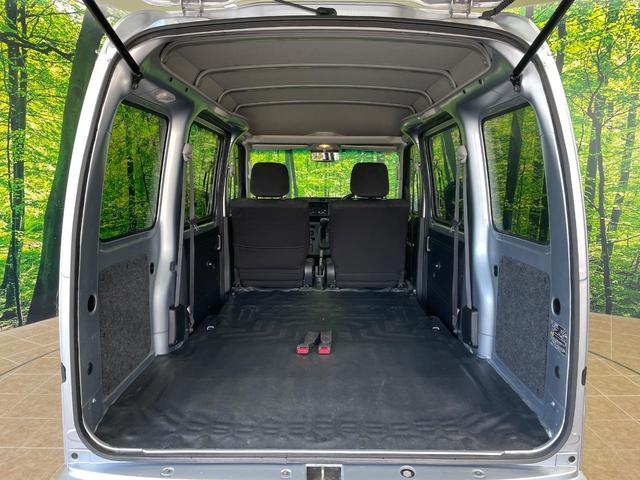 ハイゼットカーゴ クルーズＳＡＩＩＩ　１年保証付　衝突被害軽減システム　禁煙車　ＥＴＣ　オートマチックハイビーム　アイドリングストップ　ＬＥＤヘッドライト　ＣＤ再生　キーレスエントリー　横滑り防止装置　電動格納サイドミラー（11枚目）