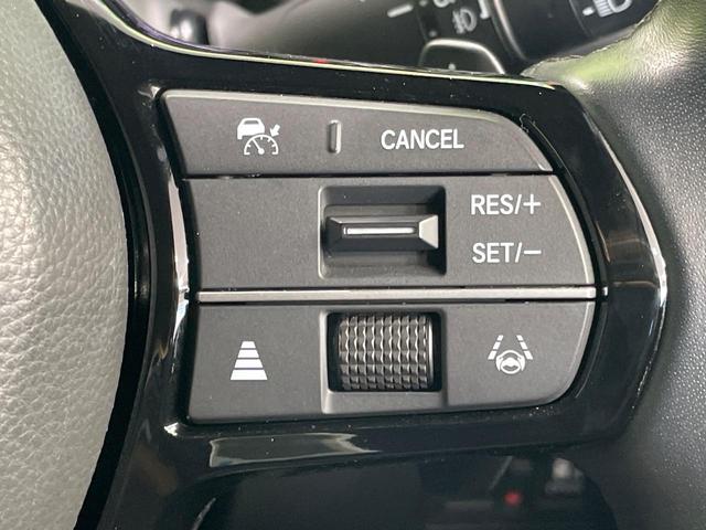 【アダプティブクルーズコントロール】高速道路での長距離走行が楽に！！自動で速度を保つクルーズコントロールが、衝突軽減システムと連携し、前方の車両を感知して車間を保つように速度調節してくれます！！