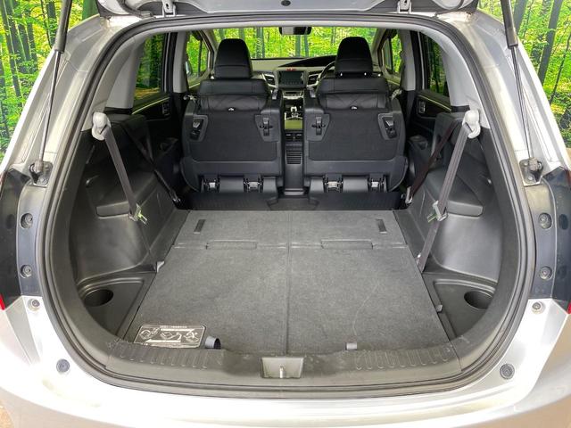 普段のお買い物や通勤、送迎等に十分な荷室スペースを確保しております。セカンドシートを倒すと、大きな荷物の積載も可能です♪