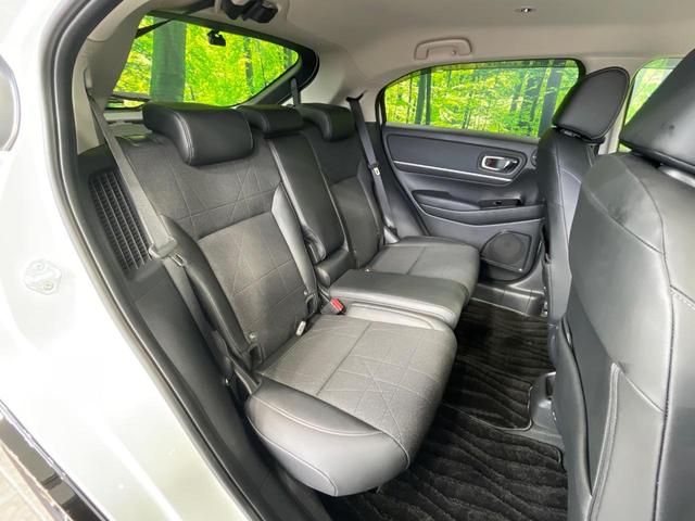 後部座席も気になるようなキズ・汚れやへたり等、大きなダメージはなく、良好な状態です。