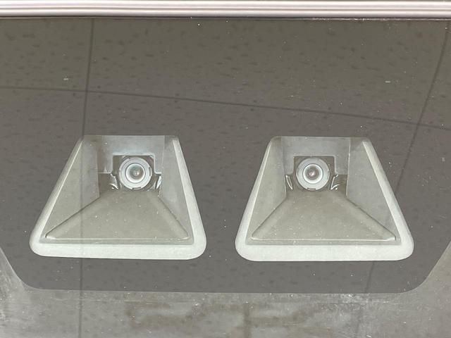 【スマートアシスト】走行中に前方の車両等を認識し、衝突しそうな時は警報とブレーキで衝突回避と被害軽減をアシスト。より安全にドライブをお楽しみいただけます。