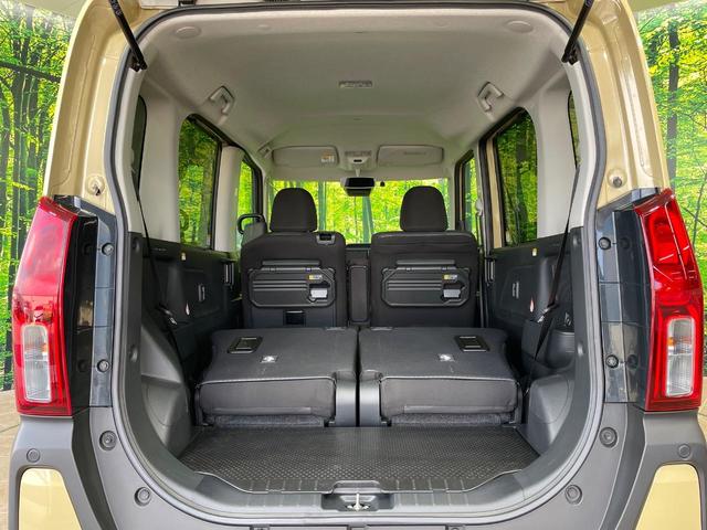普段のお買い物や通勤、送迎等に十分な荷室スペースを確保しております。セカンドシートを倒すと、大きな荷物の積載も可能です♪