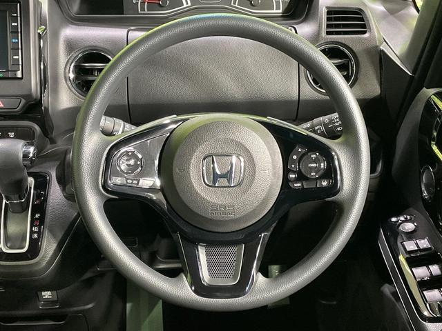 ステアリングも使用感が少なく、きれいな状態となっております♪