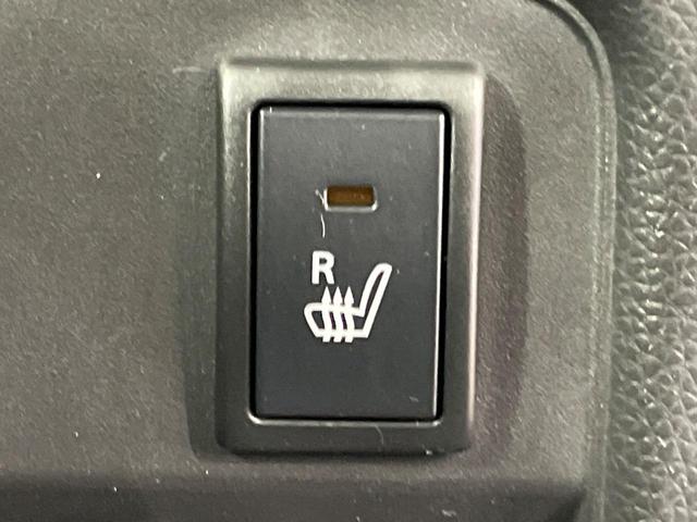 【シートヒーター】寒い日に重宝するシートヒーター！エアコンより早く温まってくれるので寒がりの人も安心ですね♪エアコンの温風は乾燥するから苦手、という方にもをおすすめです。