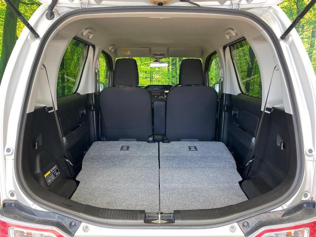後席を格納すると、これだけの広さが！シーンに合わせたシートアレンジで、大きな荷物も積むことが出来ます♪