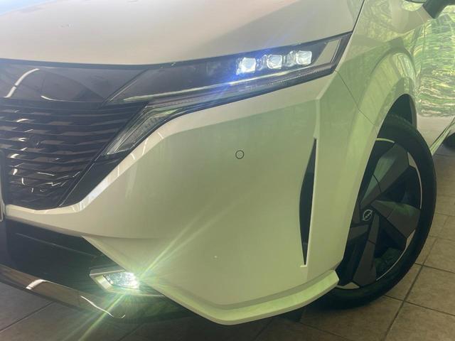 【ＬＥＤヘッドライト】悪天候や夜間走行時も良好な視界を確保し安心して運転できる高輝度ＬＥＤヘッドライトを装備！点灯速度が早く、消費電力も抑えられています。