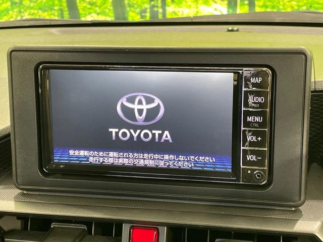 【純正ナビ】人気の純正ナビを装備。オーディオ機能も充実しており、Ｂｌｕｅｔｏｏｔｈ接続すればお持ちのスマホやＭＰ３プレイヤーの音楽を再生可能！毎日の運転がさらに楽しくなります！！