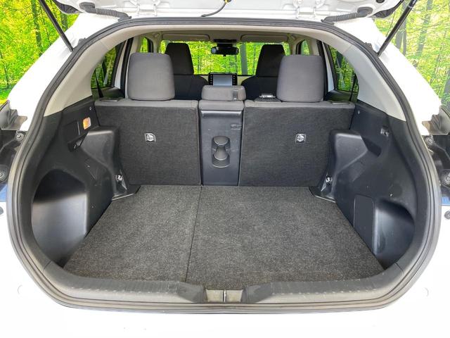 普段のお買い物や通勤、送迎等に十分な荷室スペースを確保しております。セカンドシートを倒すと、大きな荷物の積載も可能です♪