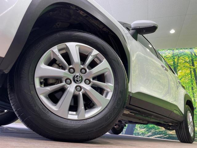 【純正１６インチアルミホイール】外観にマッチした純正アルミホイールを装着しております。各種社外アルミホイールや、スタッドレスタイヤも取扱いしております。是非ご相談ください♪