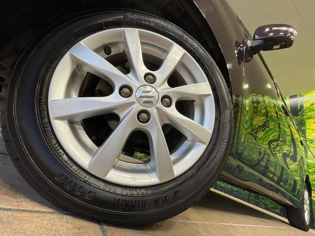 【純正１４インチアルミホイール】外観にマッチした純正アルミホイールを装着しております。各種社外アルミホイールや、スタッドレスタイヤも取扱いしております。是非ご相談くださ
