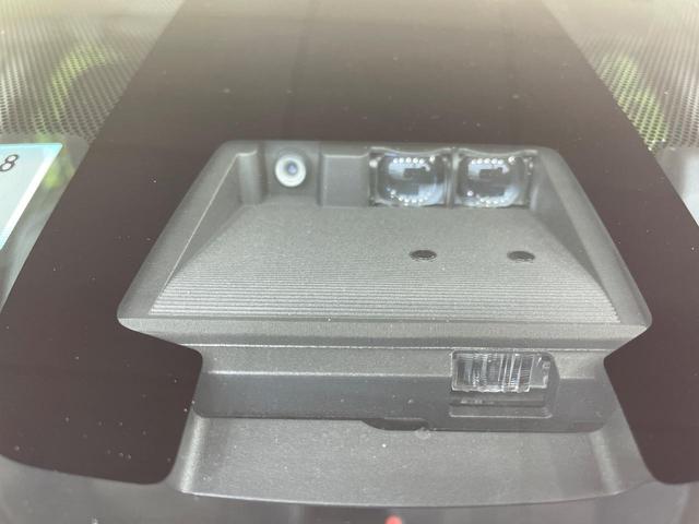 【トヨタセーフティセンス】走行中に前方の車両等を認識し、衝突しそうな時は警報とブレーキで衝突回避と被害軽減をアシスト。より安全にドライブをお楽しみいただけます。