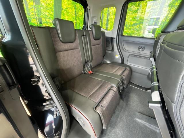 後部座席も気になるようなキズ・汚れやへたり等、大きなダメージはなく、良好な状態です。