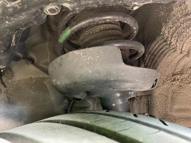 お車を安心してお乗りいただく為には、足回りの定期点検が欠かせません。サービスサポート（有償保証）では無料点検もご提供しており、安心のカーライフをお過ごしいただけるサポート体制が整っています。