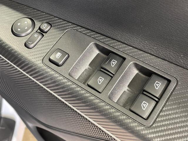 デリカＤ：５ Ｐ　１年保証付　４ＷＤ　ディーゼル（軽油）　純正ＳＤナビ　全周囲カメラ　衝突被害軽減システム　レーダークルーズ　禁煙車　パワーシート　ドラレコ　スマートキー　ＬＥＤヘッド　ＥＴＣ　純正１８インチアルミ（36枚目）