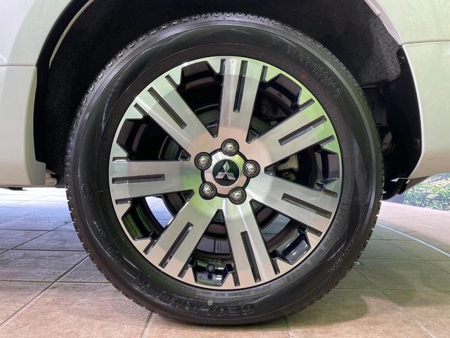 デリカＤ：５ Ｐ　１年保証付　４ＷＤ　ディーゼル（軽油）　純正ＳＤナビ　全周囲カメラ　衝突被害軽減システム　レーダークルーズ　禁煙車　パワーシート　ドラレコ　スマートキー　ＬＥＤヘッド　ＥＴＣ　純正１８インチアルミ（45枚目）