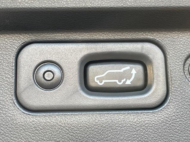 デリカＤ：５ Ｐ　１年保証付　４ＷＤ　ディーゼル（軽油）　純正ＳＤナビ　全周囲カメラ　衝突被害軽減システム　レーダークルーズ　禁煙車　パワーシート　ドラレコ　スマートキー　ＬＥＤヘッド　ＥＴＣ　純正１８インチアルミ（53枚目）