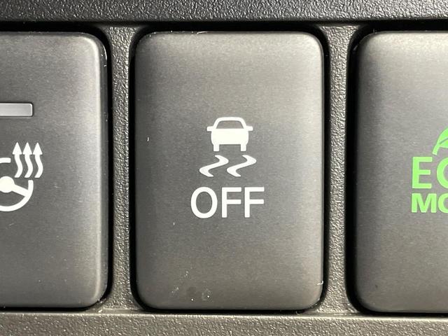 デリカＤ：５ Ｐ　１年保証付　４ＷＤ　ディーゼル（軽油）　純正ＳＤナビ　全周囲カメラ　衝突被害軽減システム　レーダークルーズ　禁煙車　パワーシート　ドラレコ　スマートキー　ＬＥＤヘッド　ＥＴＣ　純正１８インチアルミ（61枚目）