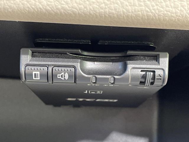 【ＥＴＣ】高速道路の料金所をストレスなく通過！話題のスポットやサービスエリアに多い「スマートＩＣ」利用時は必須のアイテムです。当店でセットアップを実施、ご納車当日からすぐにご利用いただけます！