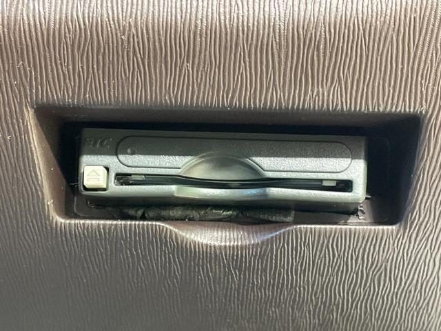 【ＥＴＣ】高速道路の料金所をストレスなく通過！話題のスポットやサービスエリアに多い「スマートＩＣ」利用時は必須のアイテムです。当店でセットアップを実施、ご納車当日からすぐにご利用いただけます！