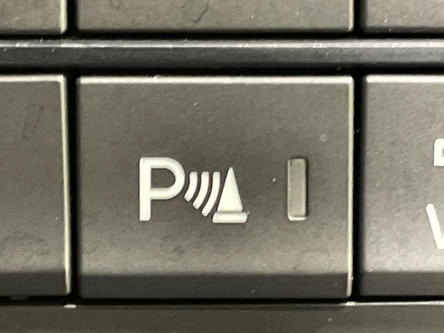 【クリアランスソナー】バンパーに付いたセンサーが障害物を検知！一定の距離に近づくとアラートで教えてくれます♪狭い駐車スペースや車庫入れ時も安心ですね☆