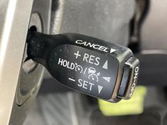 �ڥ졼�������롼������ȥ�����۹�®ƻϩ�Ǥ�Ĺ��Υ���Ԥ��ڤˡ�����ư��®�٤��ݤĥ��롼������ȥ����뤬�����ͷڸ������ƥ��Ϣ�Ȥ��������μ�ξ���Τ��Ƽִ֤��ݤĤ褦��®��Ĵ�ᤷ�Ƥ���ޤ����� 7