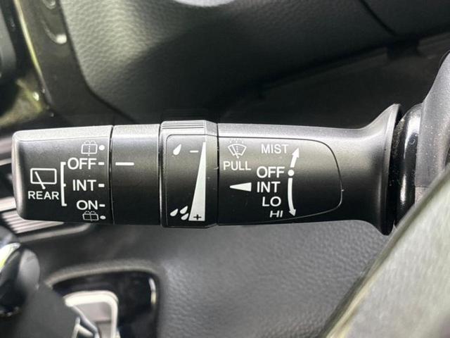 N-BOXカスタム 4WD G・Lターボホンダセンシング 新品タイヤ/保証書/純正 SDナビ/衝突安全装置/両側電動スライドドア/シートヒーター/車線逸脱防止支援システム/シート ハーフレザー/ヘッドランプ LED/Bluetooth接続/ETC 4WD(17枚目)