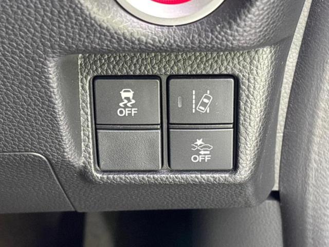 N-BOXカスタム 4WD G・Lターボホンダセンシング 新品タイヤ/保証書/純正 SDナビ/衝突安全装置/両側電動スライドドア/シートヒーター/車線逸脱防止支援システム/シート ハーフレザー/ヘッドランプ LED/Bluetooth接続/ETC 4WD(30枚目)