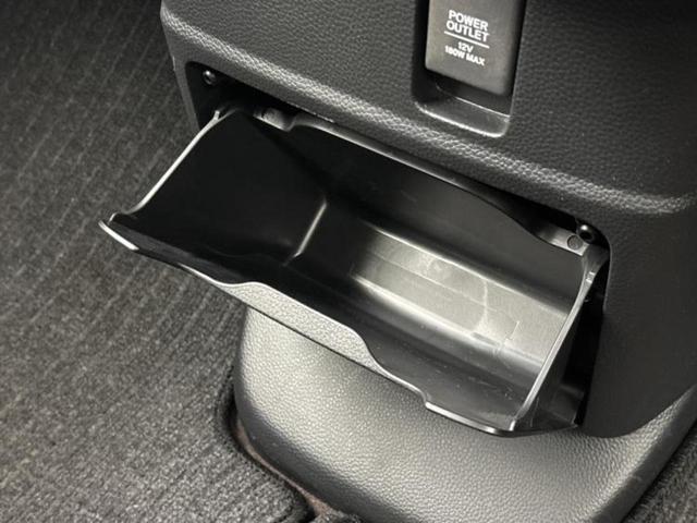 N-BOXカスタム 4WD G・Lターボホンダセンシング 新品タイヤ/保証書/純正 SDナビ/衝突安全装置/両側電動スライドドア/シートヒーター/車線逸脱防止支援システム/シート ハーフレザー/ヘッドランプ LED/Bluetooth接続/ETC 4WD(42枚目)