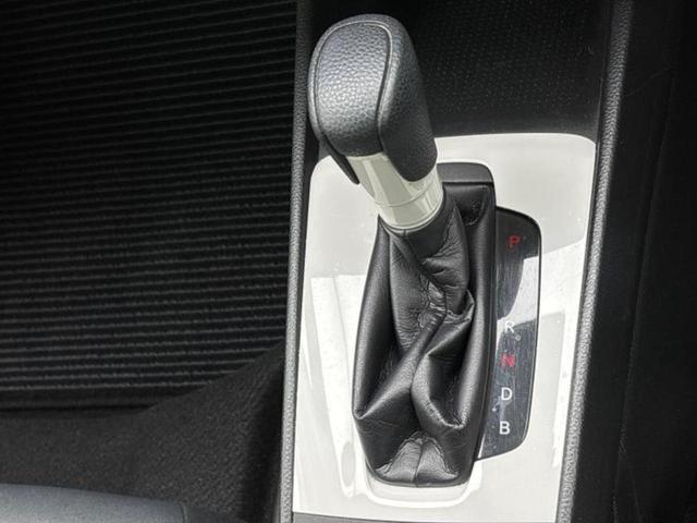 フィット 4WD eHEVベーシック 新品タイヤ/衝突安全装置/車線逸脱防止支援システム/ヘッドランプ LED/EBD付ABS/横滑り防止装置/アイドリングストップ/クルーズコントロール/エアバッグ 運転席/エアバッグ 助手席 4WD(16枚目)