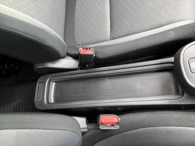 フィット 4WD eHEVベーシック 新品タイヤ/衝突安全装置/車線逸脱防止支援システム/ヘッドランプ LED/EBD付ABS/横滑り防止装置/アイドリングストップ/クルーズコントロール/エアバッグ 運転席/エアバッグ 助手席 4WD(36枚目)