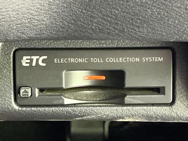 スカイライン 200GT-tタイプP 保証書/純正 HDDナビ/衝突安全装置/シートヒーター 前席/車線逸脱防止支援システム/ヘッドランプ HID/Bluetooth接続/ETC/EBD付ABS/横滑り防止装置/アイドリングストップ(27枚目)