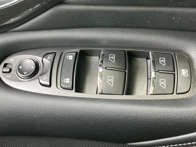 スカイライン 200GT-tタイプP 保証書/純正 HDDナビ/衝突安全装置/シートヒーター 前席/車線逸脱防止支援システム/ヘッドランプ HID/Bluetooth接続/ETC/EBD付ABS/横滑り防止装置/アイドリングストップ(33枚目)