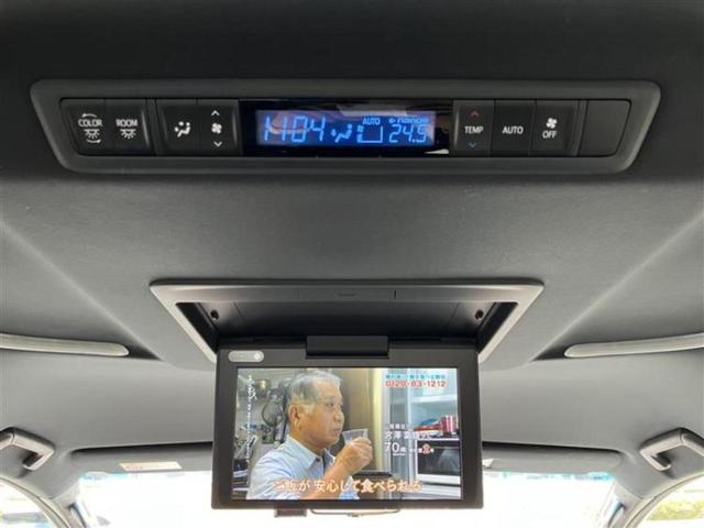 WECARSの展示場では実際に見て、触ってお車をお選びいただけます!知識の豊富な営業スタッフが様々なカーライフをご提案いたします!